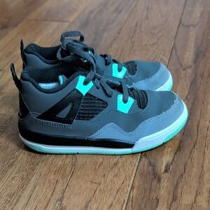 Nike Air Jordan 4 Retro TD Green Glow Grey and Teal Athletic Sneakers
